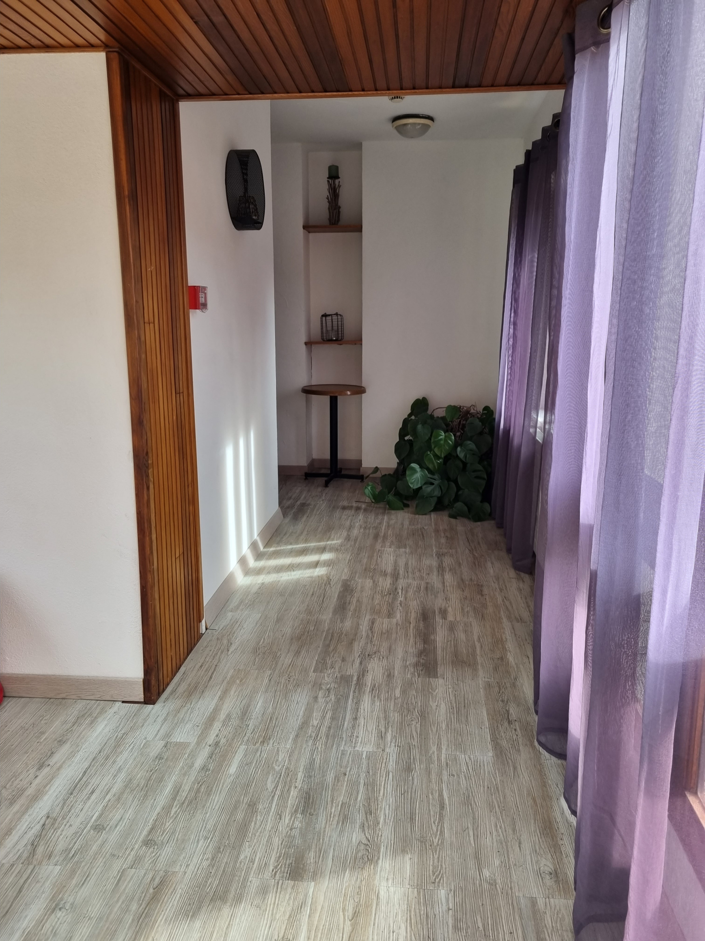 Image_22, Murs et fonds de commerce, Saint-Julien-du-Verdon, ref :2300-2301-26