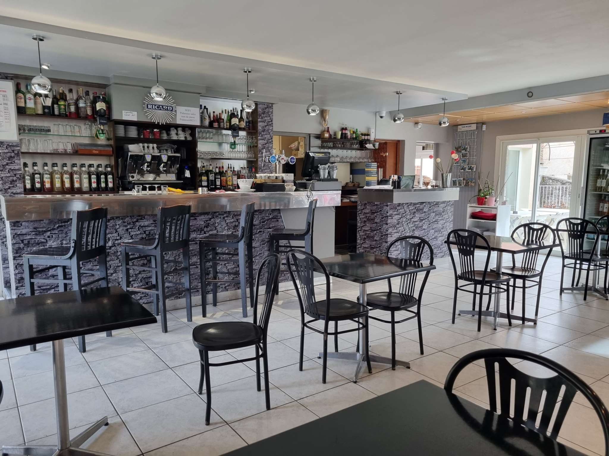 Image_3, Murs et fonds de commerce, Saint-Julien-du-Verdon, ref :2300-2301-26