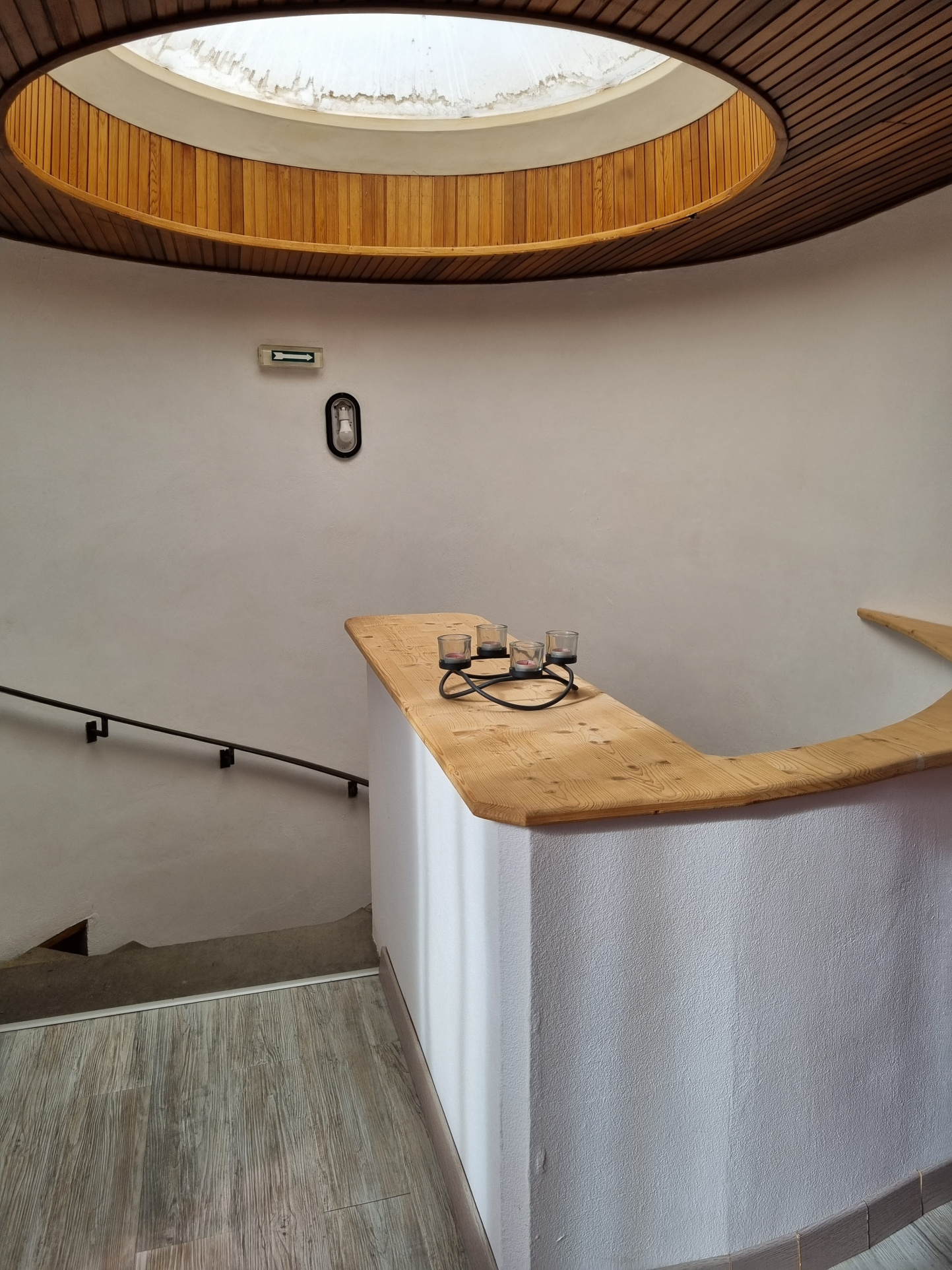 Image_26, Murs et fonds de commerce, Saint-Julien-du-Verdon, ref :2300-2301-26