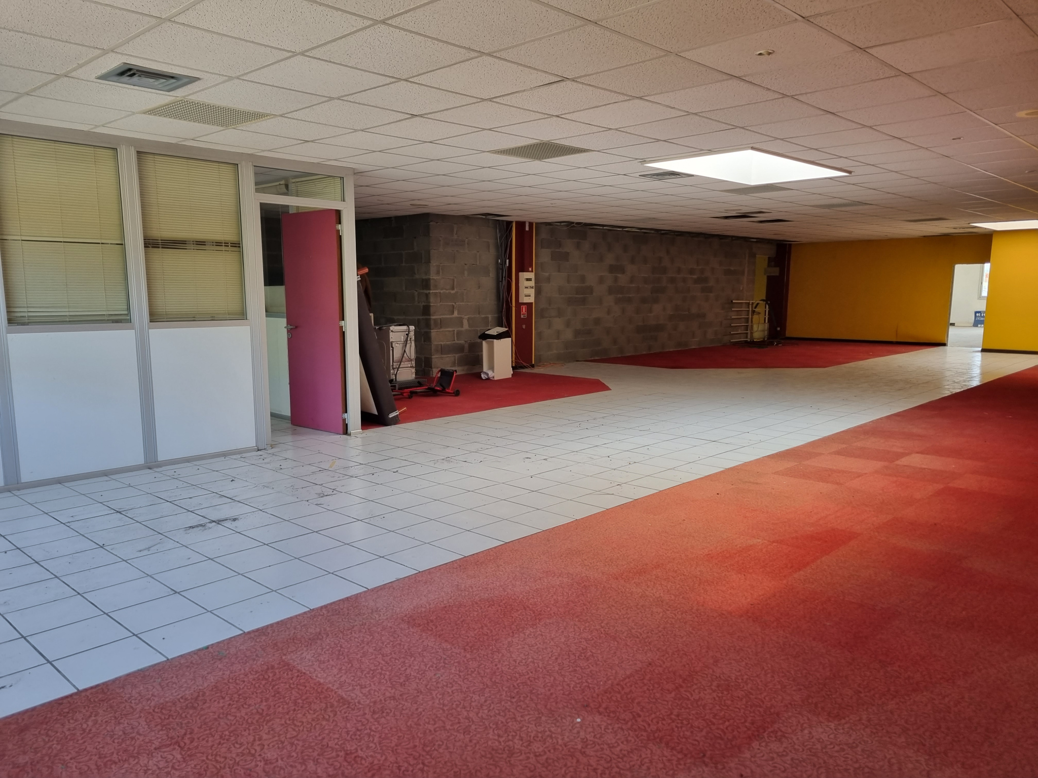 Image_3, Murs commerciaux, Digne-les-Bains, ref :2383-26