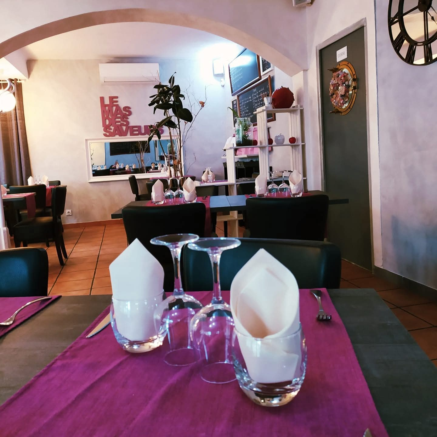 Image_10, Fonds de commerce, Sisteron, ref :2306-2307-26