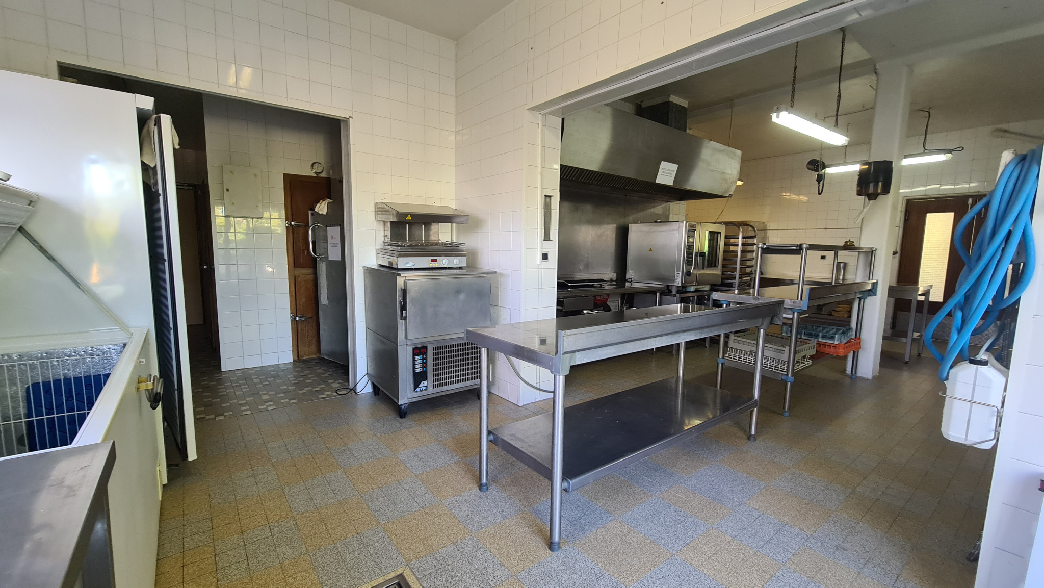 Image_20, Murs et fonds de commerce, Forcalquier, ref :2298-2299-26