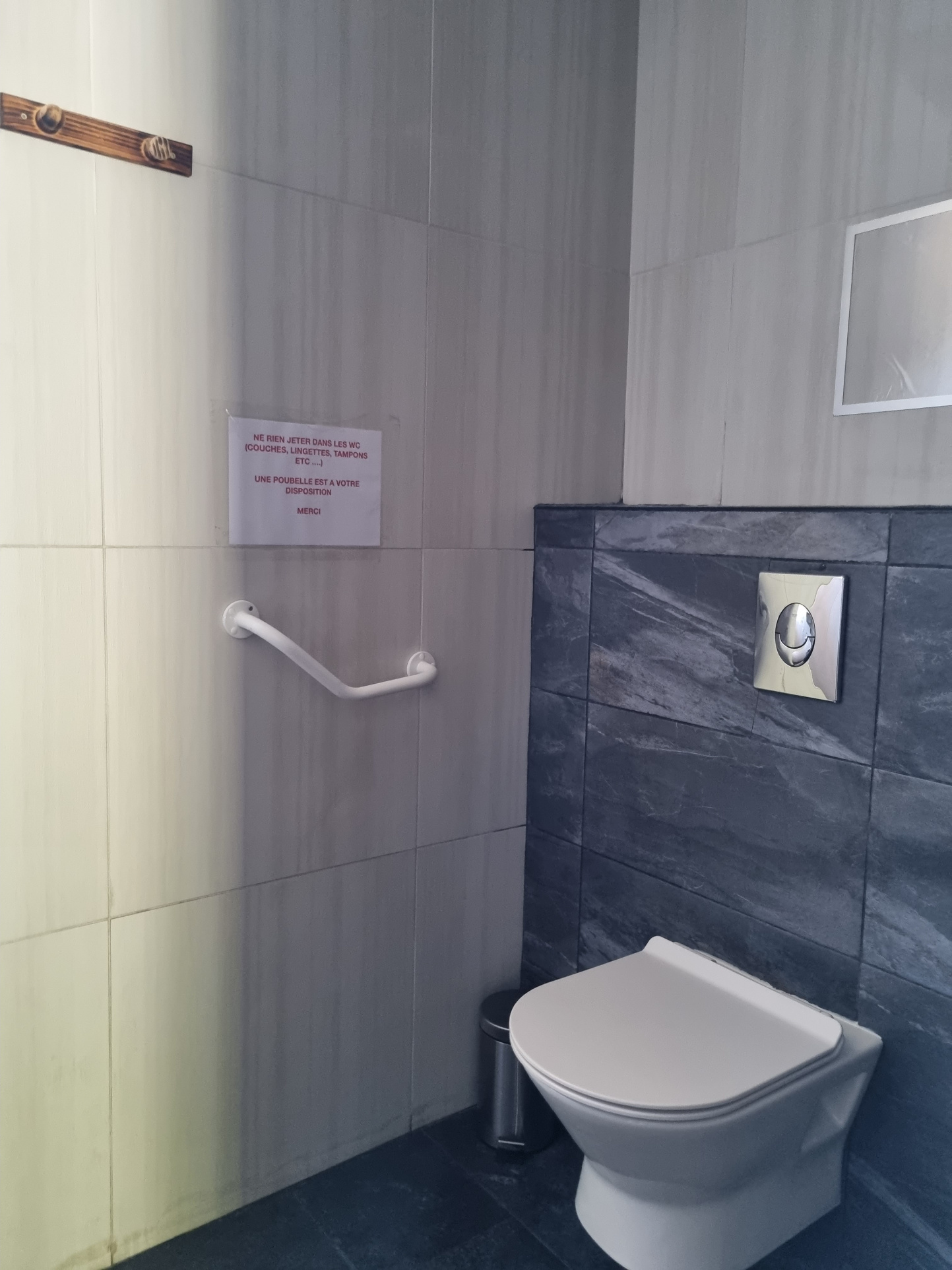 Image_14, Local commercial, Pierrevert, ref :2150-25b