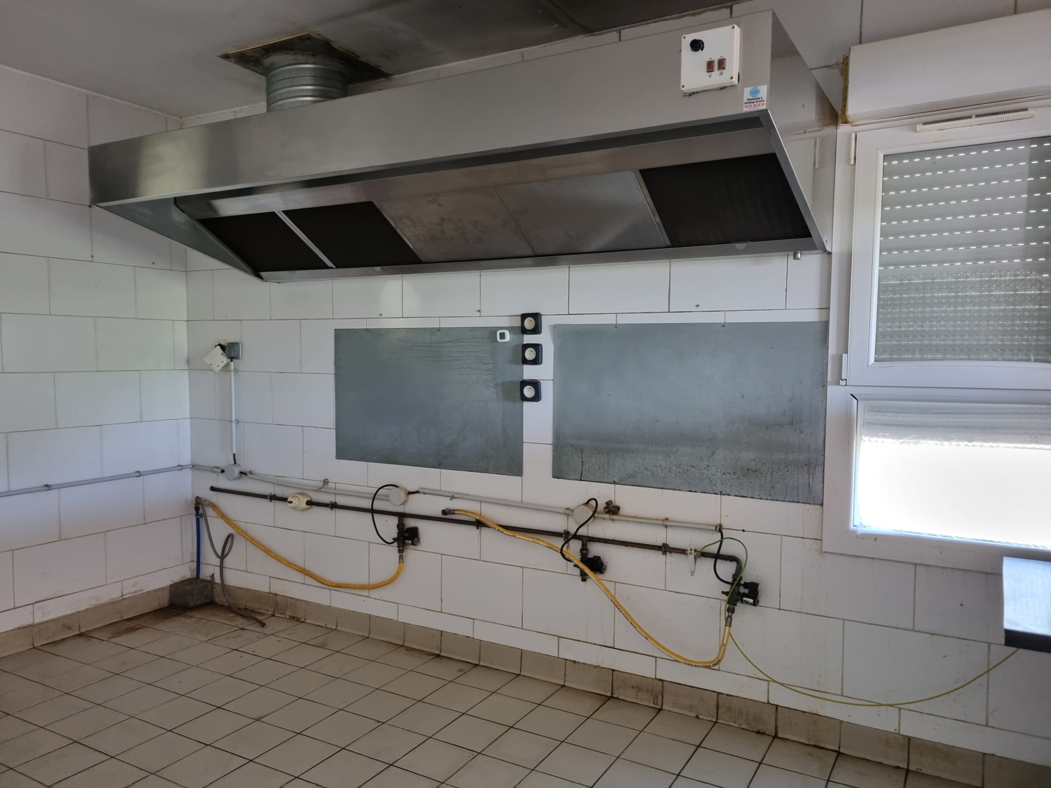 Image_15, Local commercial, Pierrevert, ref :2150-25b