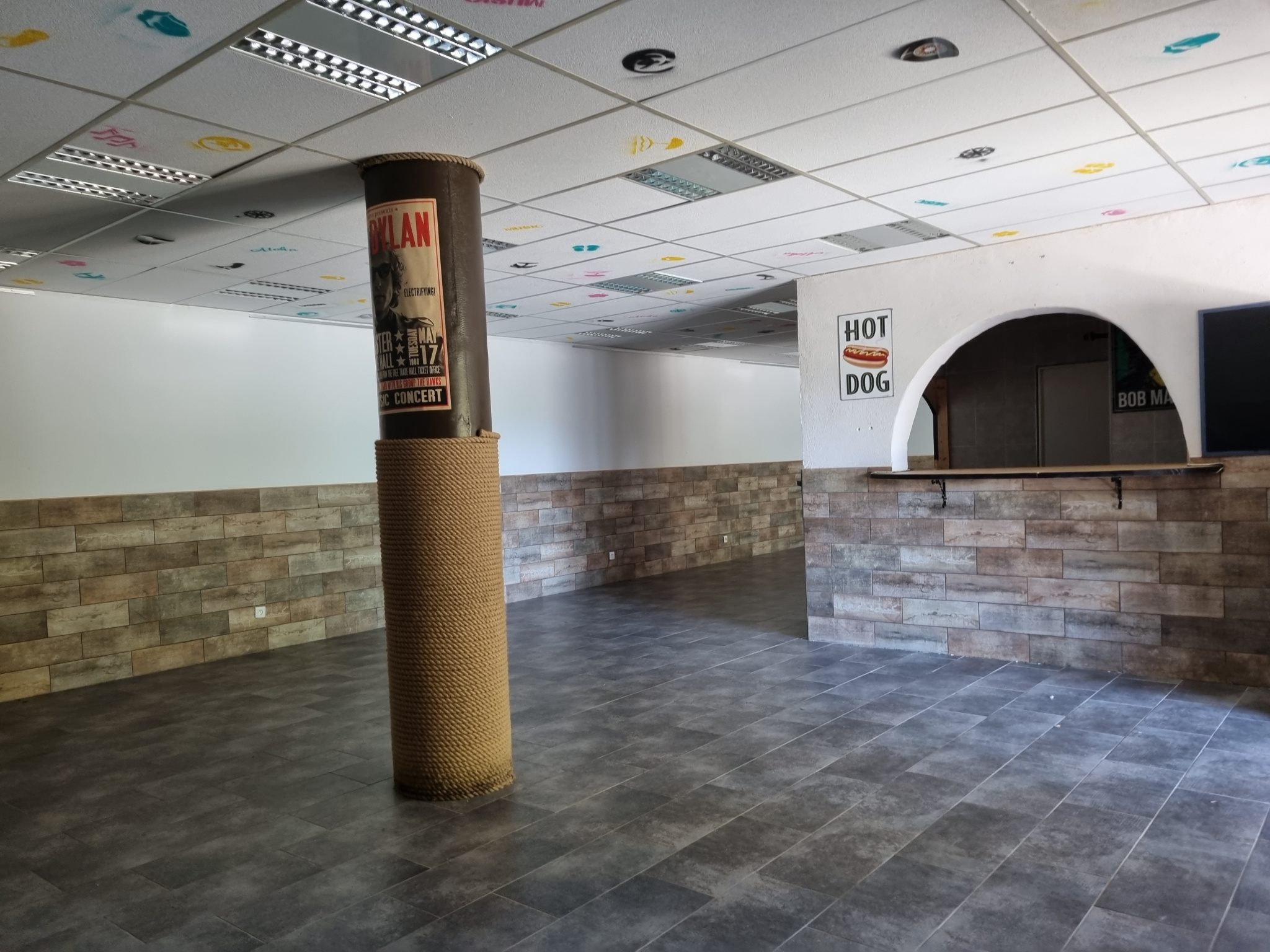 Image_7, Local commercial, Pierrevert, ref :2150-25b