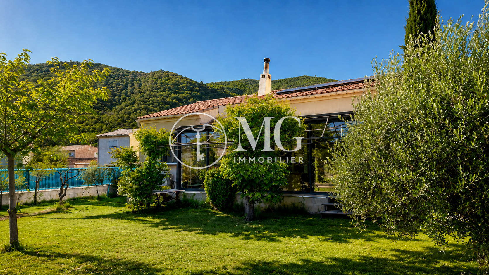 Maison de plain-pied 147 m2 avec vérandas et terrain de 1004